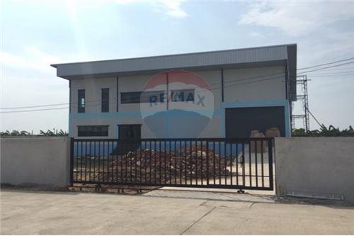 Land for sale in Nakhon Pathom for rent